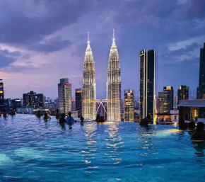 Eaton Kuala Lumpur with KLCC Skyline View Pool